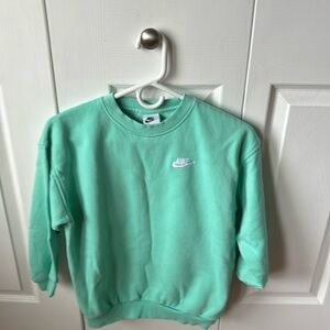 Youth Nike Oversized Fitted Sweatshirt Size M